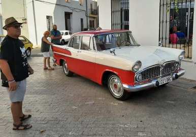Chulilla, Valencia, motocicletas, coches, vehículos antiguos y clásicos