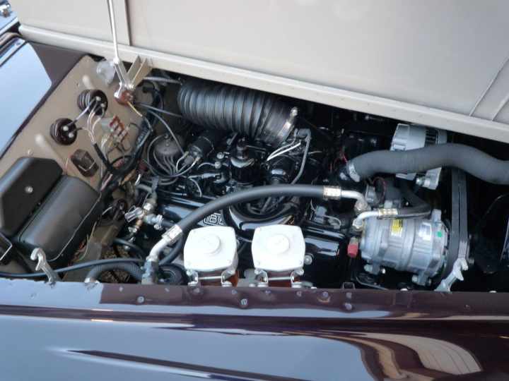 Algunas características del Bentley Continental Continental del 1961
