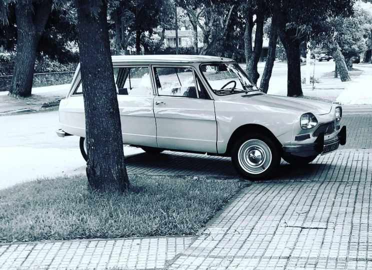 Aquí unas imágenes de la carrocería del Citroen C8.