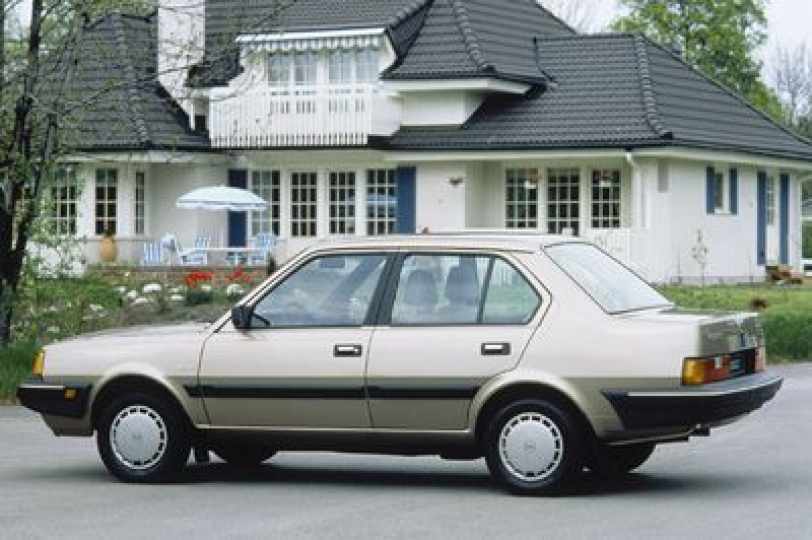 Volvo 360 GLE. Fotos y datos recopilados de unas web