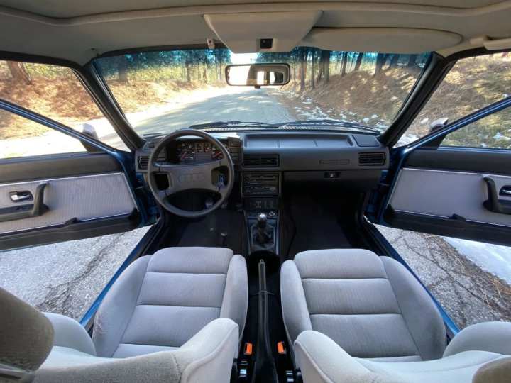 El modelo de Audi 4000 S Quattro muestro en estas fotos.