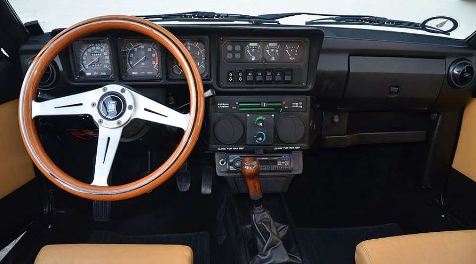 El Alfa Romeo GTV 6 en esos aspectos fascinantes.